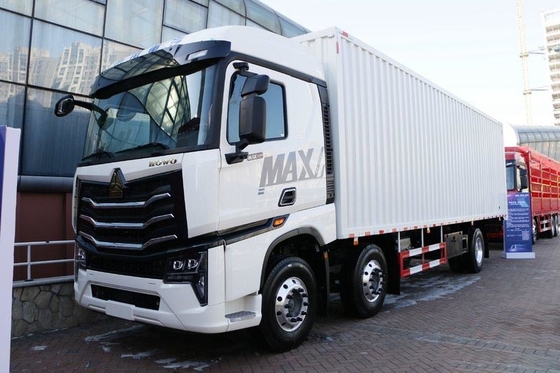 9.6 متر Sinotruk HOWO Cargo Box Truck MAX 330HP 6X2