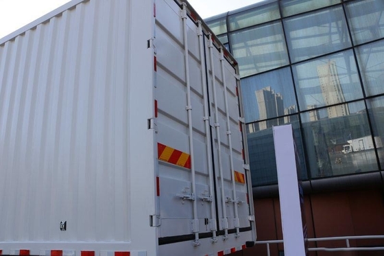 9.6 متر Sinotruk HOWO Cargo Box Truck MAX 330HP 6X2