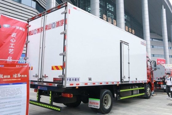 کامیون کمپرسی یخچال دار FAW Jiefang J6L 240 اسب بخار 4X2 6.8 متر