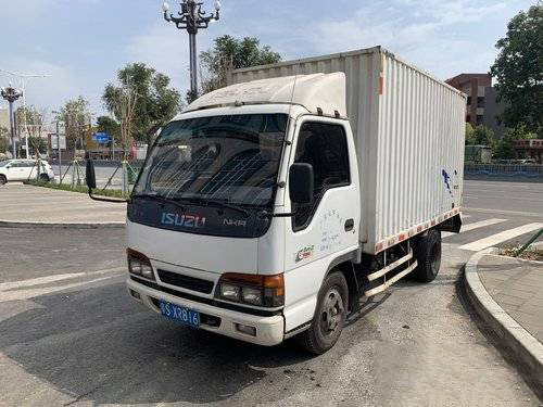 کامیون باری کارکرده ایسوزو 90 اسب بخار 4x2 مدل سال 2012 یورو 3