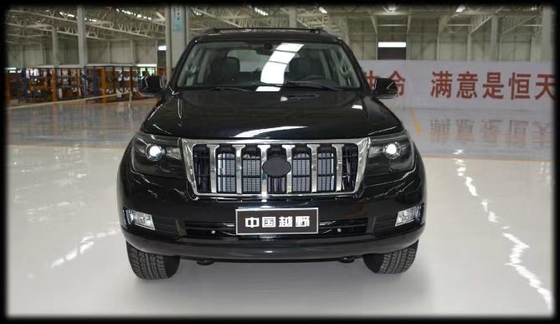 موجودی SUV خارج از جاده قدرت بزرگ فضای بزرگ سه رنگ تکنولوژی موتور پیشرفته ساخت خودرو