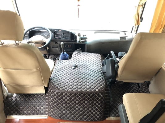 موتور 90 کیلووات 21 صندلی اتوبوس مسافری کارکرده زیر لیوانی Toyota Coaster 2009 عملکرد خوب