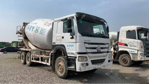 میکسر بتن 14 متر مکعبی Sinotruk کامیون های سنگین کارکرده یورو 4 340 اسب بخار