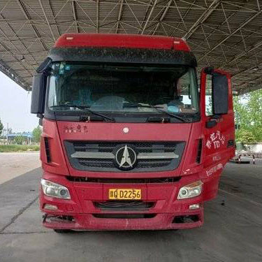 کارکرده تراکتور 500 اسب بخاری Beiben 2017 Head Truck 6X4 V3ET Euro 5