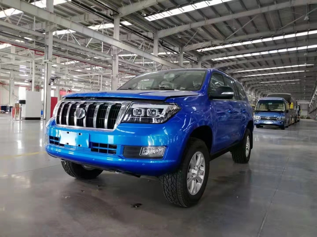 موجودی SUV خارج از جاده قدرت بزرگ فضای بزرگ سه رنگ تکنولوژی موتور پیشرفته ساخت خودرو